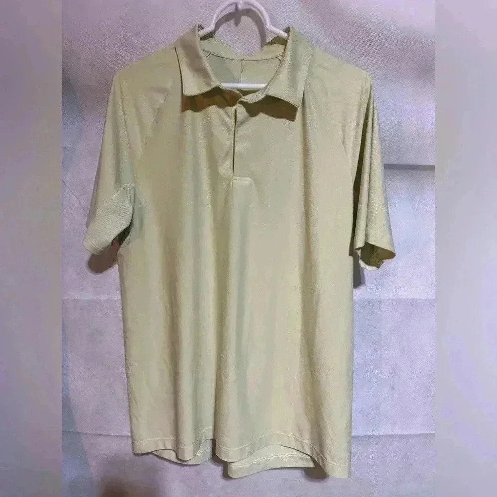 LuLuLemon Men’s Hidden Snap Button Performance Golf Polo Shirt Green Size Large